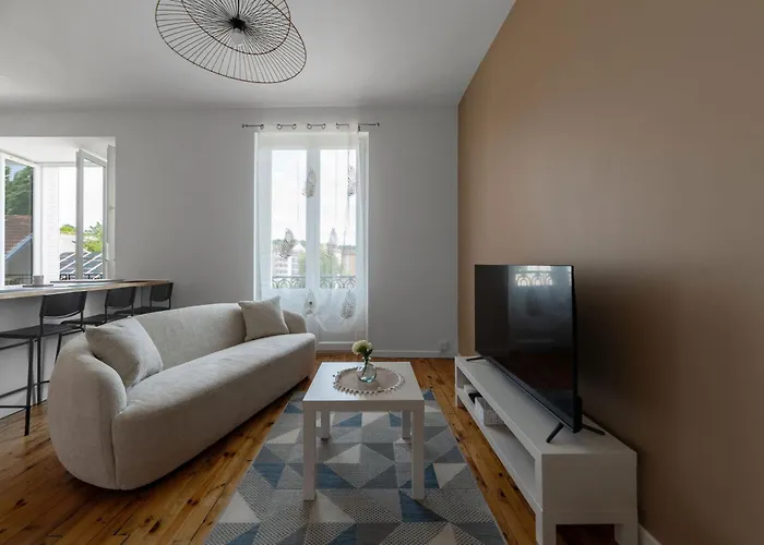 Le Grenet - Design En Duplex Apartment