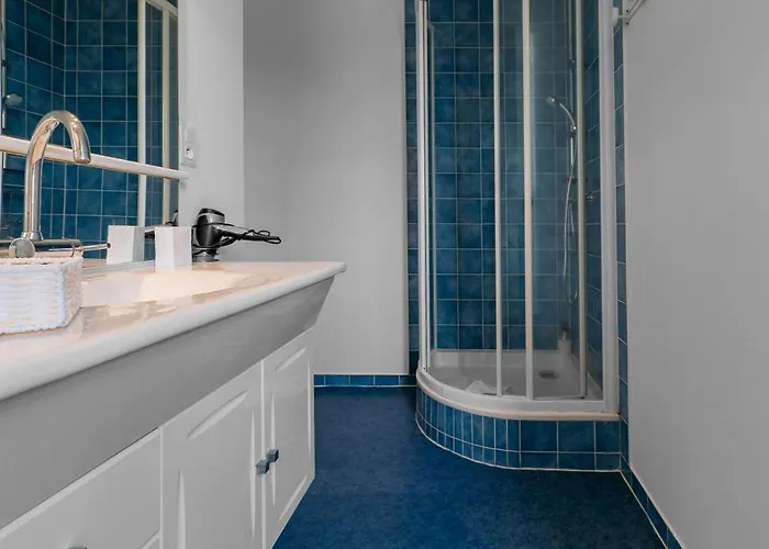 Le Grenet - Design En Duplex Apartment